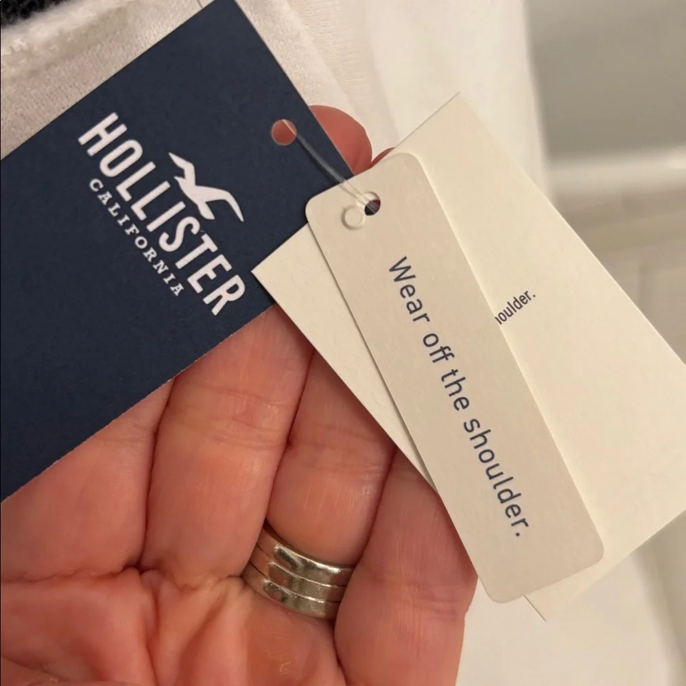 NWT Ivory Graphic Miami Hurricanes Off the shoulder cropped sweatshirt - Picture 6 of 6